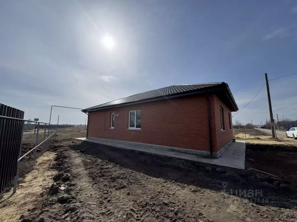 Дом в Волгоградская область, Волжский Трубник СНТ, ул. 7-я, 21 (109 м) - Фото 1