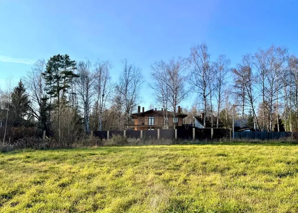 Участок в Московская область, Сергиево-Посадский городской округ, с. ... - Фото 0