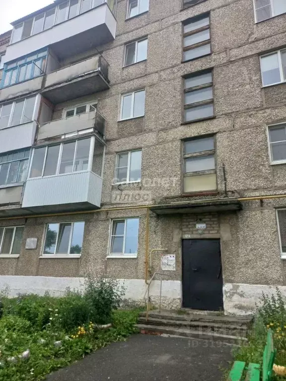 2-к кв. Свердловская область, Артемовский Лесная ул., 26 (47.2 м) - Фото 0