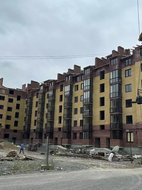 3-к кв. Северная Осетия, Владикавказ ул. Билара Кабалоева, 20А (71.0 ... - Фото 0