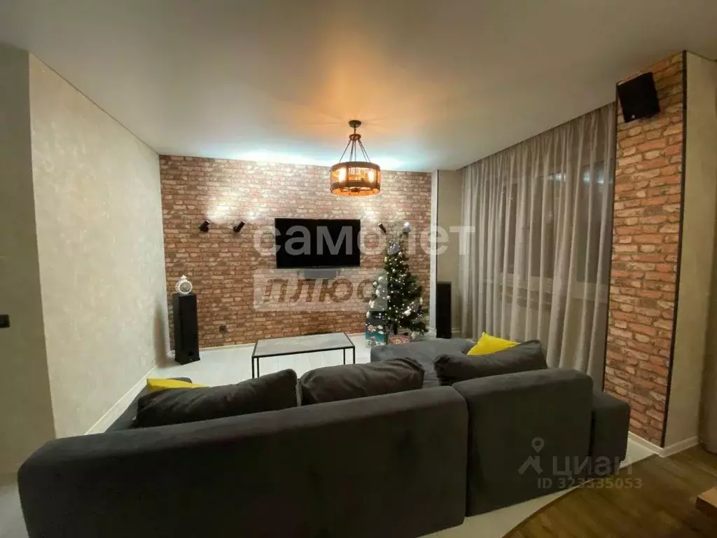 3-к кв. Липецкая область, Липецк ул. С.Л. Коцаря, 10 (90.5 м) - Фото 1