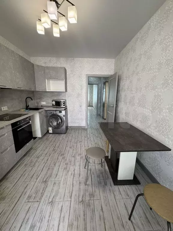 2-к. квартира, 55 м, 2/7 эт. - Фото 1