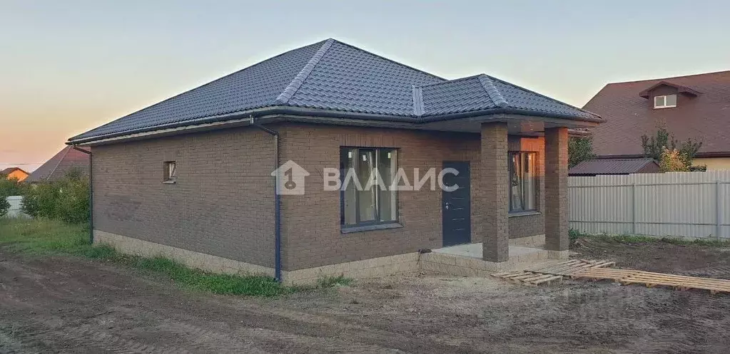 Дом в Белгородская область, Белгородский район, с. Стрелецкое ул. ... - Фото 2