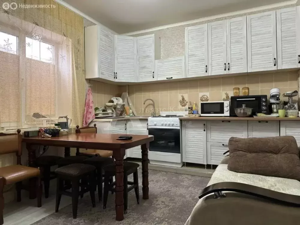 Дом в посёлок Шаумянский, Молодёжная улица (124 м) - Фото 1