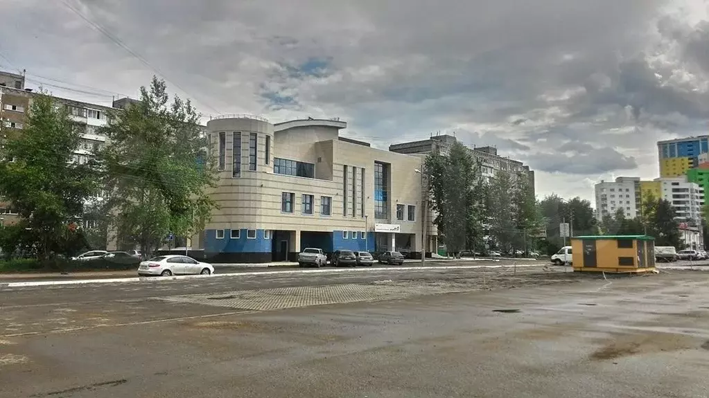 Мфц рыльского уфа. Улица Рыльского 2/1 Уфа. Рыльского 2/2 Уфа. Максима Рыльского 2. Остановка Рыльского Уфа Сипайлово.