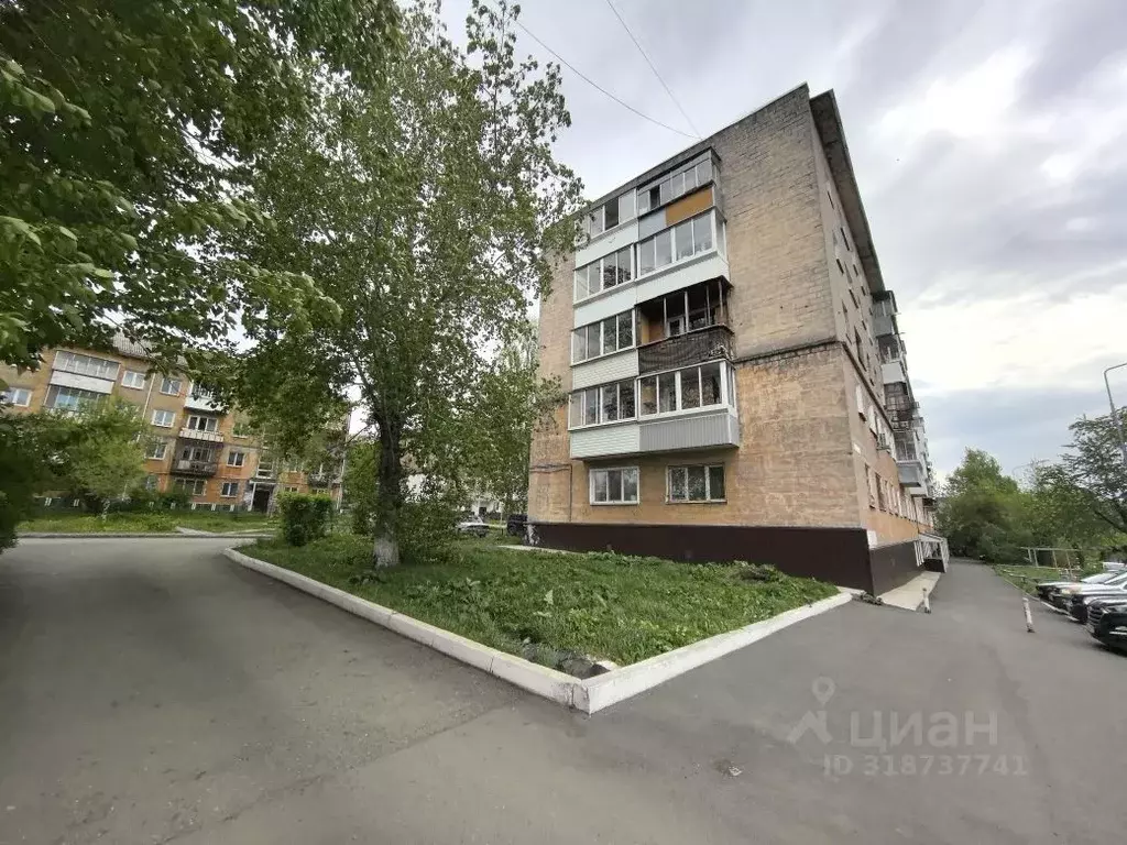 3-к кв. Свердловская область, Нижний Тагил Зерновая ул., 20 (50.7 м) - Фото 0