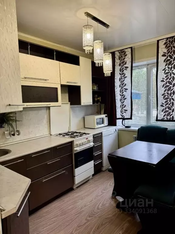 3-к кв. Курганская область, Курган Заозерный жилрайон, 2-й мкр, 26 ... - Фото 1