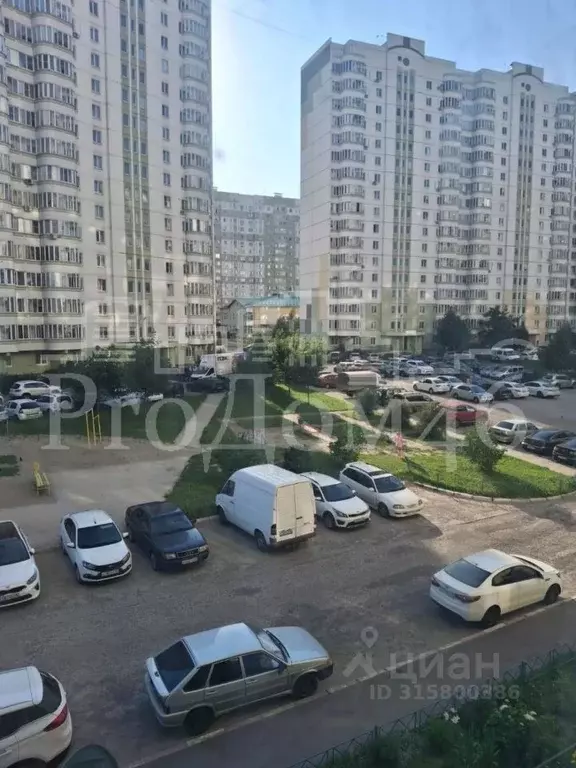 2-к кв. Курская область, Курск просп. Вячеслава Клыкова, 54 (56.4 м) - Фото 0