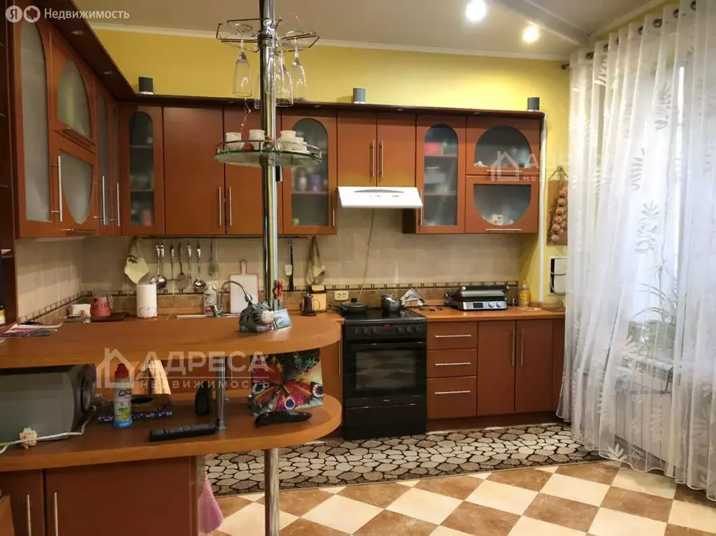 4-комнатная квартира: Азов, Черноморский переулок, 66 (125 м) - Фото 1