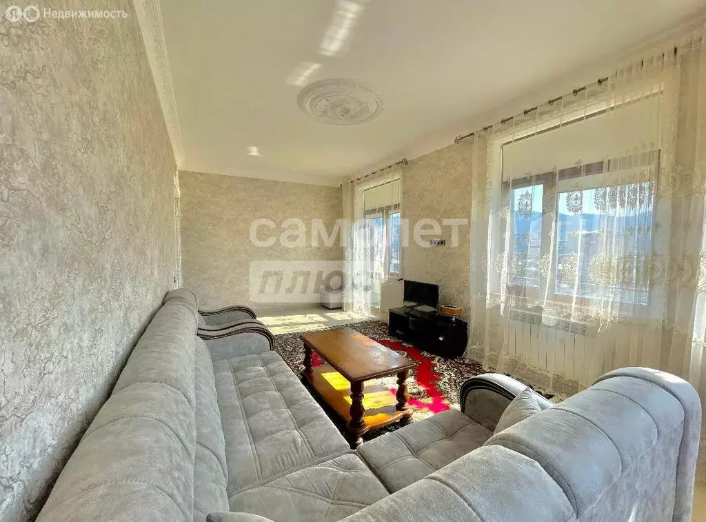 2-комнатная квартира: Махачкала, улица Гаджи Алибегова, 90 (75 м) - Фото 1