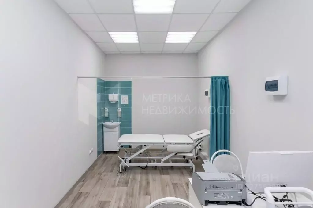 Помещение свободного назначения в Тюменская область, Тюмень Шаимский ... - Фото 1