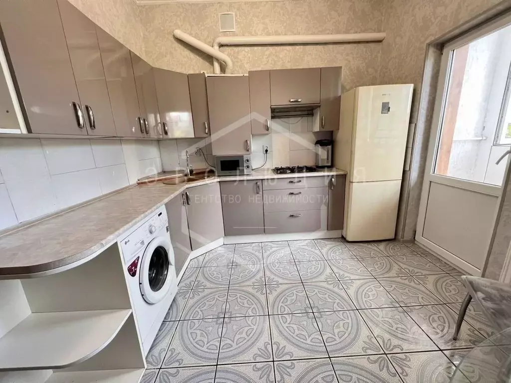 2-к кв. Калининградская область, Калининград ул. Платова, 44/2 (53.3 ... - Фото 1