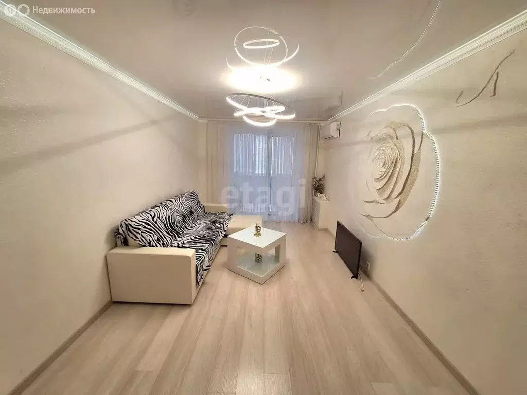 3-комнатная квартира: Стерлитамак, улица Артёма, 98 (71.7 м) - Фото 0