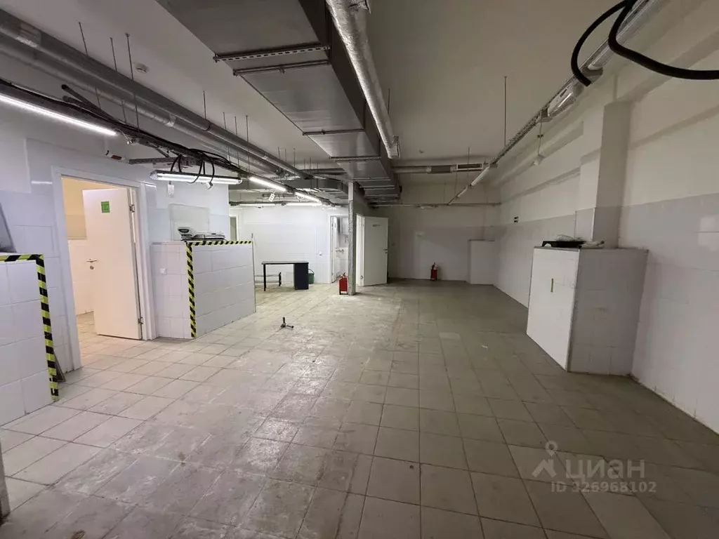 Помещение свободного назначения в Москва Ореховый проезд, 35К2 (225 м) - Фото 1