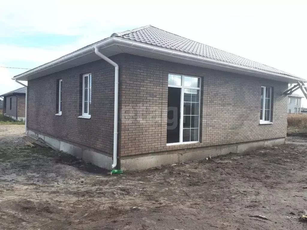 Дом в Брянская область, Брянский район, Отрадненское с/пос, с. ... - Фото 1