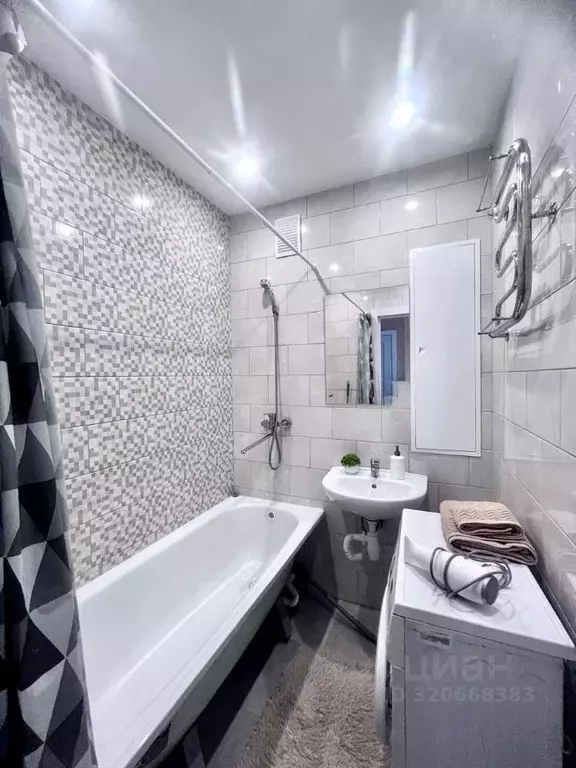 2-к кв. Ямало-Ненецкий АО, Новый Уренгой Славянский мкр, 1/3 (55.0 м) - Фото 2