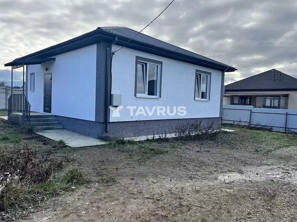 Дом в Крым, Симферопольский район, с. Доброе ул. Чохрахлы, 26 (80 м) - Фото 1