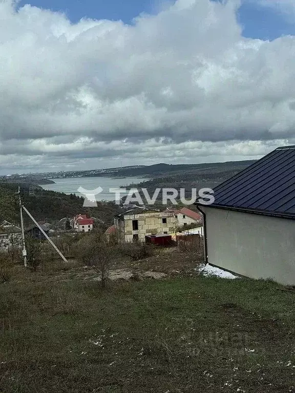 Дом в Крым, Симферопольский район, Добровское с/пос, с. Лозовое  (95 ... - Фото 1