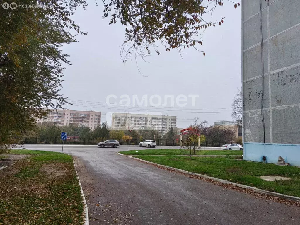 3-комнатная квартира: Элиста, 2-й микрорайон, 12 (72.7 м) - Фото 2