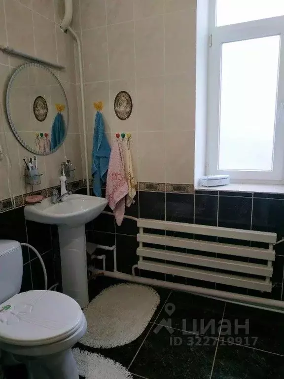 Дом в Крым, Джанкойский район, Майское с/пос, с. Майское ул. ... - Фото 1