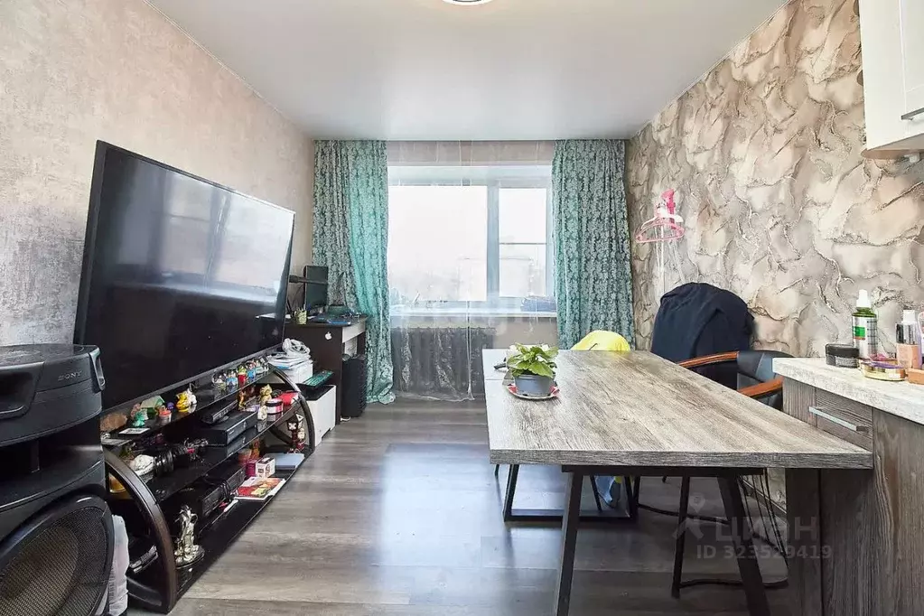 2-к кв. Тюменская область, Тюмень ул. Щорса, 8 (46.8 м) - Фото 0