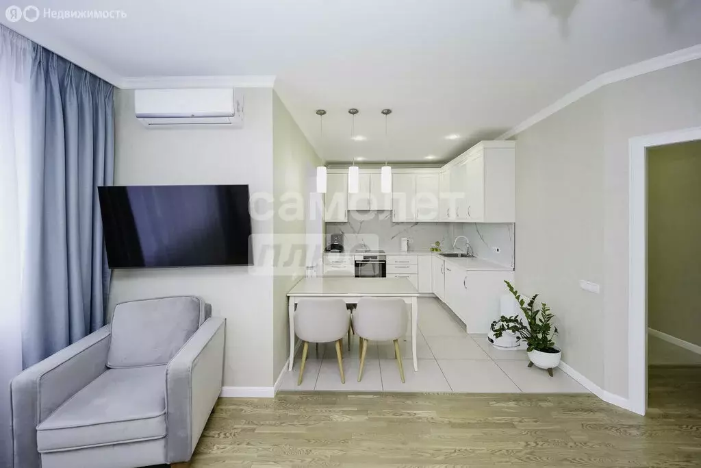 4-комнатная квартира: Омск, улица Волховстроя, 24 (127 м) - Фото 2