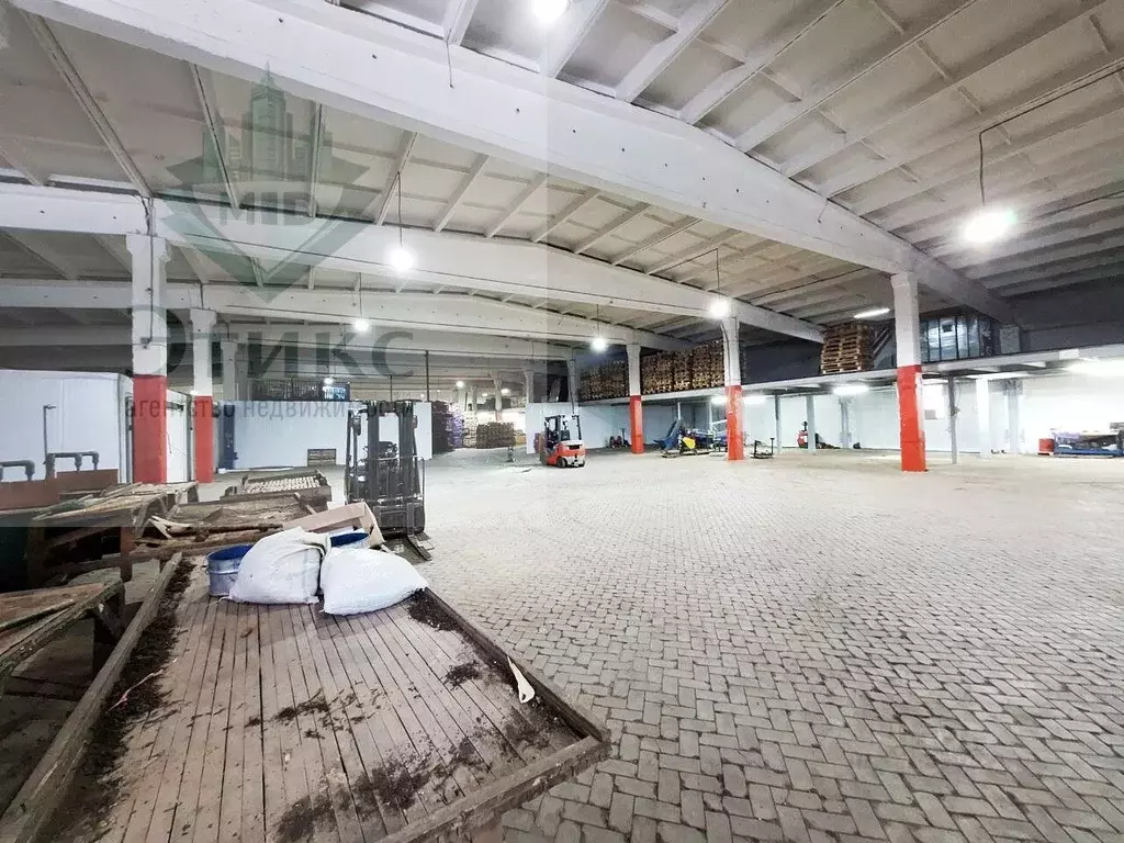 Склад в Ульяновская область, Ульяновск ул. Автомобилистов, 8 (600 м) - Фото 0