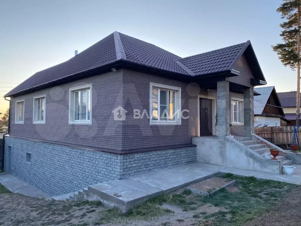 Дом 286,8 м на участке 9,6 сот. - Фото 0