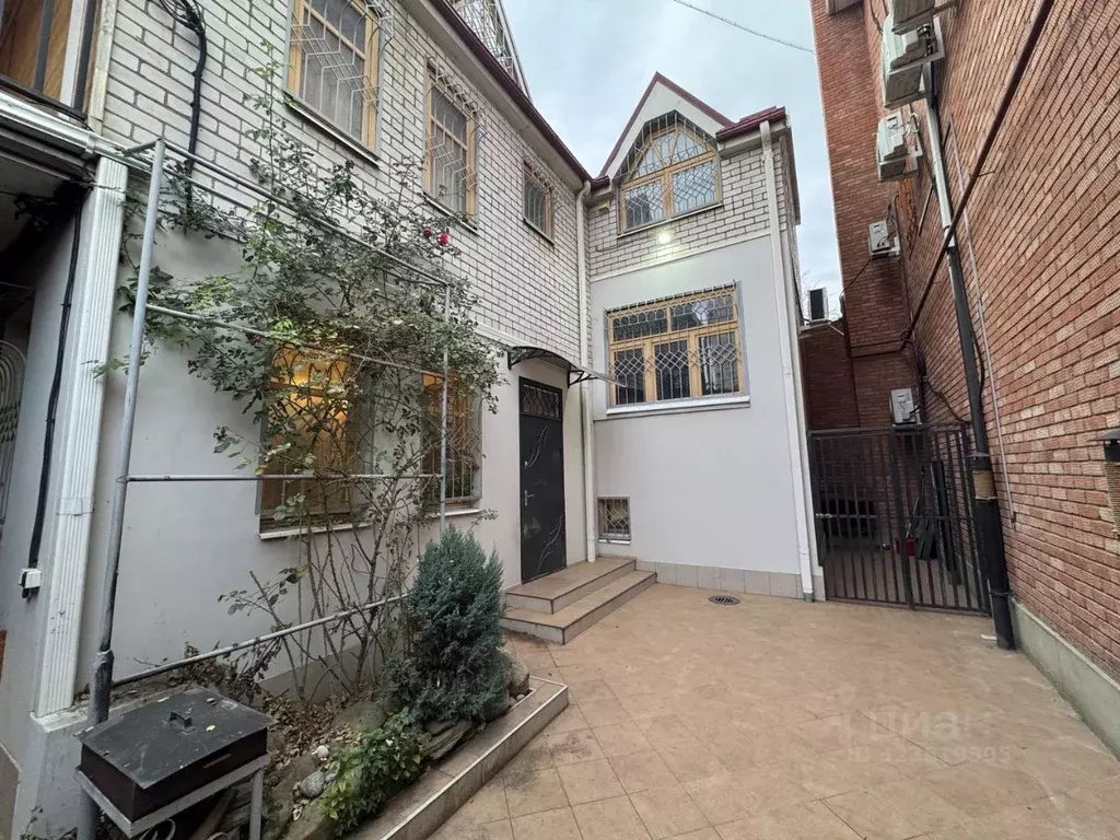 Дом в Краснодарский край, Краснодар Центральный мкр, ул. Коммунаров, ... - Фото 1