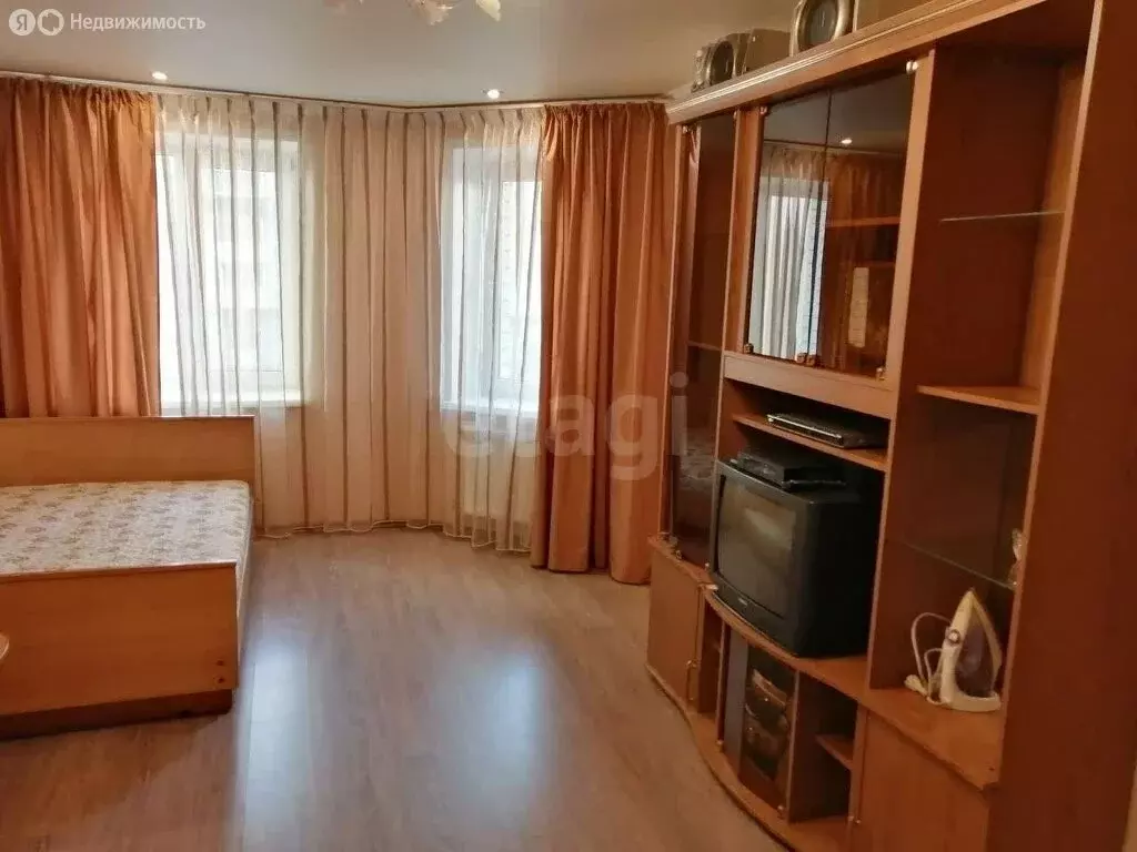 1-комнатная квартира: Энгельс, улица Тельмана, 150/10 (40 м) - Фото 1