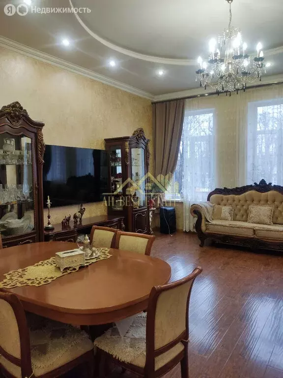 3-комнатная квартира: Владикавказ, улица Куйбышева, 30 (120 м) - Фото 1