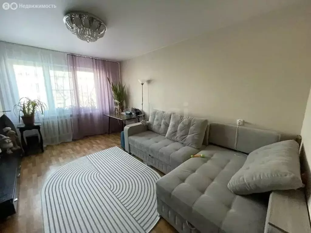 3-комнатная квартира: Омск, улица Куйбышева, 27/4 (63.4 м) - Фото 2