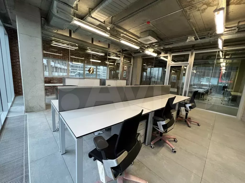 Офис с панорамными окнами, класс В+, 1800 м - Фото 0