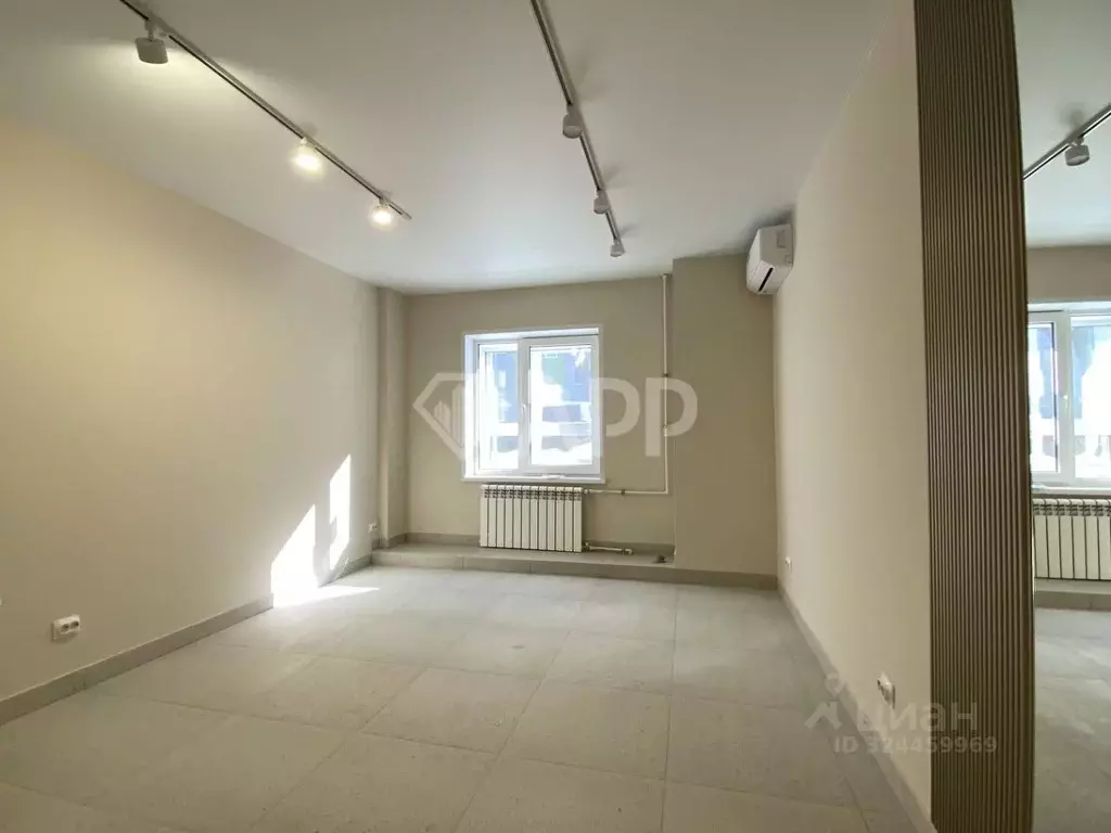 Офис в Татарстан, Казань ул. Адоратского, 8 (15 м) - Фото 1