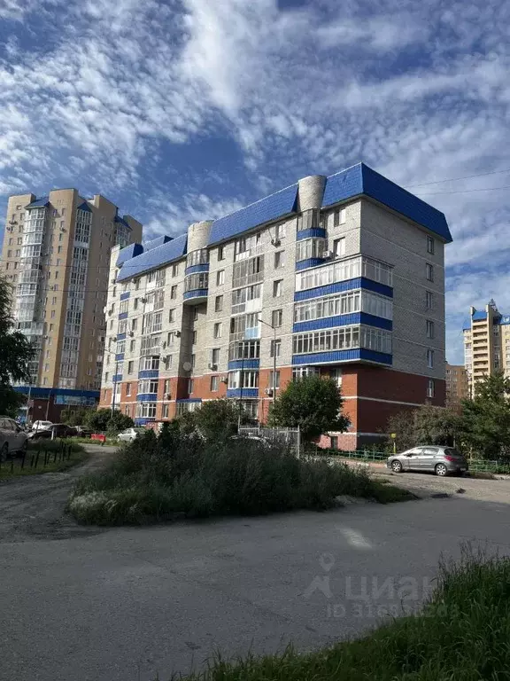 1-к кв. Омская область, Омск просп. Комарова, 17 (37.0 м) - Фото 1