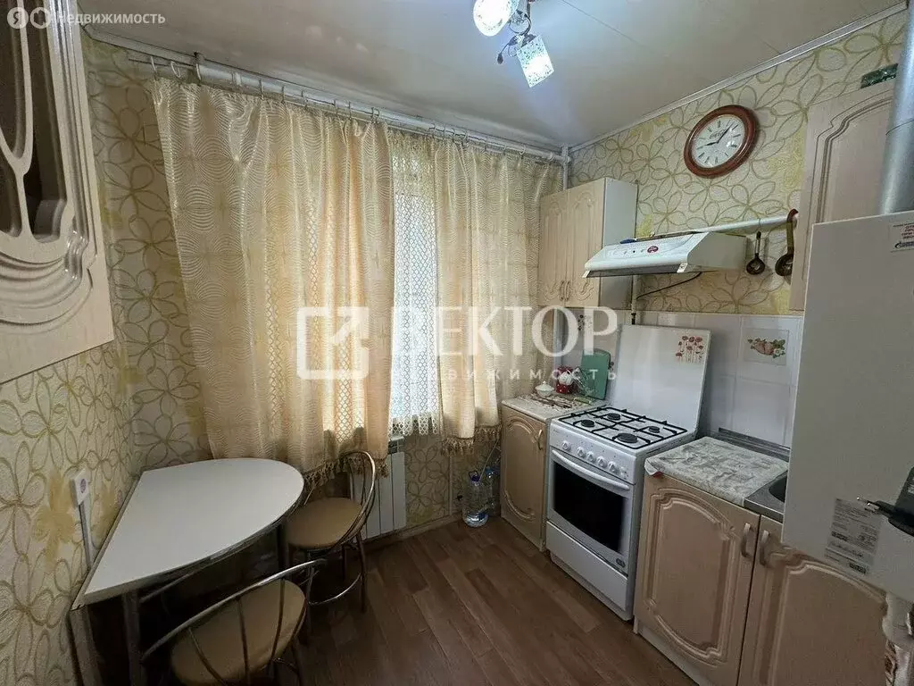 4-комнатная квартира: Тейково, Шестагинская улица, 83 (57.5 м) - Фото 0