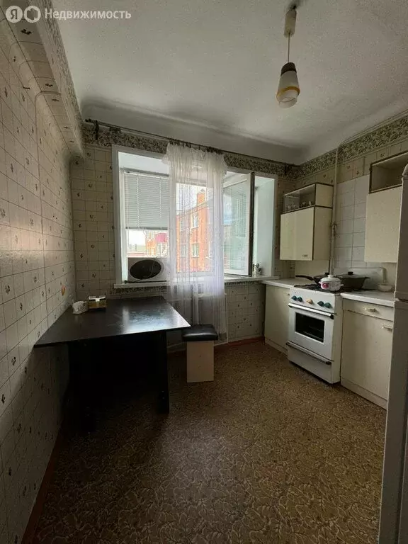 2-комнатная квартира: Армавир, улица Чичерина, 46 (52 м) - Фото 0