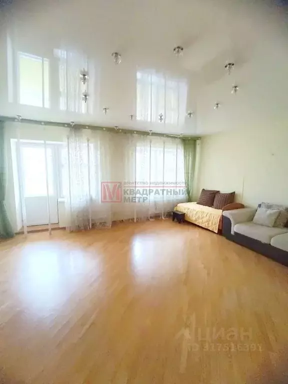 3-к кв. Белгородская область, Старый Оскол Степной мкр, 15 (100.0 м) - Фото 1