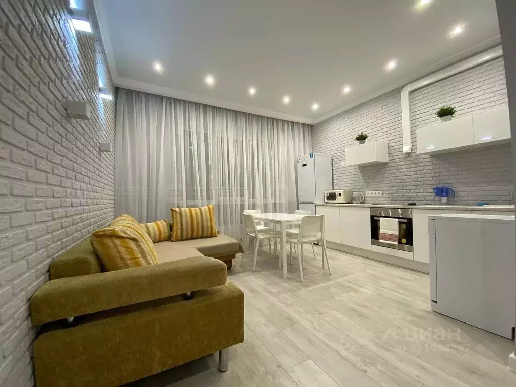 2-к кв. Татарстан, Казань ул. Павлюхина, 110В (60.0 м) - Фото 1
