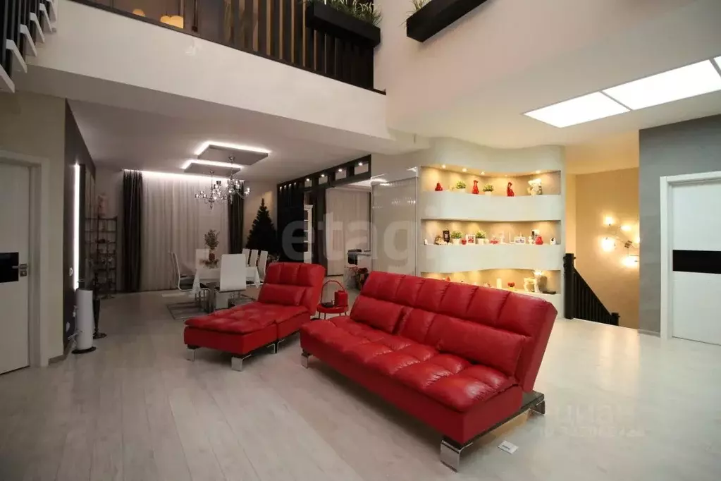 Дом в Ульяновская область, Ульяновск ул. Гусева, 20 (400 м) - Фото 1