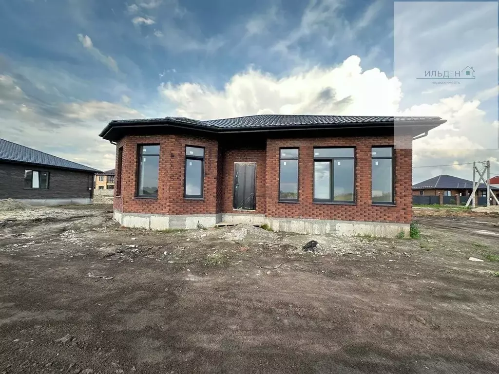 Дом в Брянская область, Брянский район, Отрадненское с/пос, с. ... - Фото 1