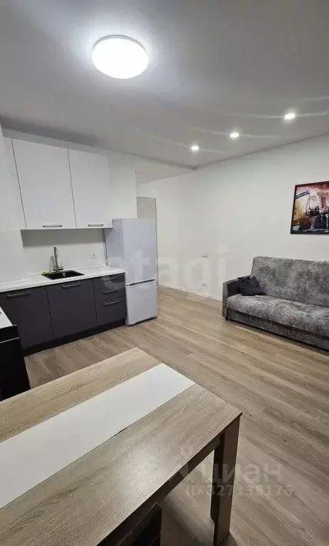 Студия Тюменская область, Тюмень ул. Юрия Рогачева, 9к2 (26.2 м) - Фото 1