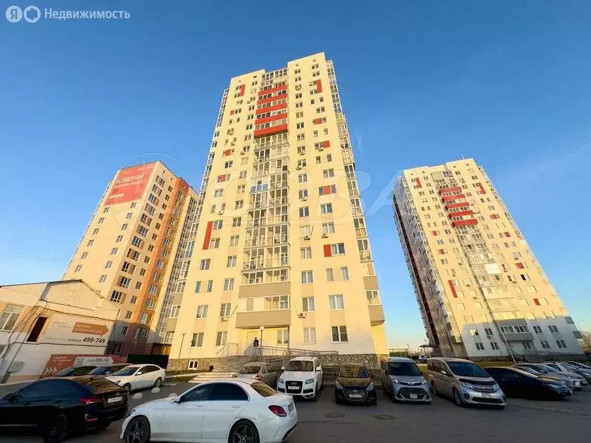 2-комнатная квартира: Тюмень, улица 50 лет Октября, 75к2 (56 м) - Фото 0