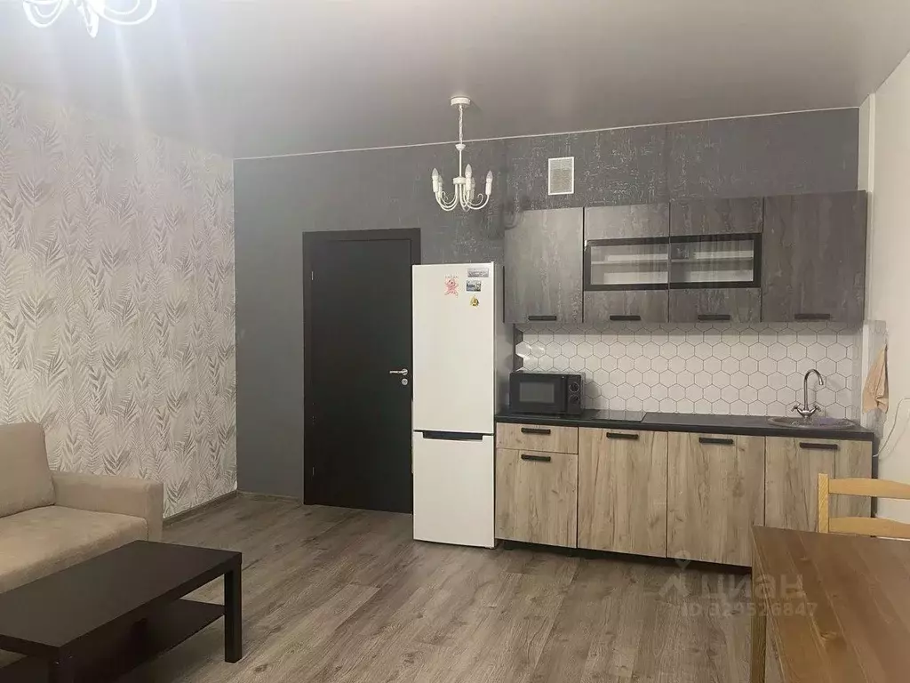 Студия Свердловская область, Екатеринбург ул. Прониной, 27 (32.0 м) - Фото 1