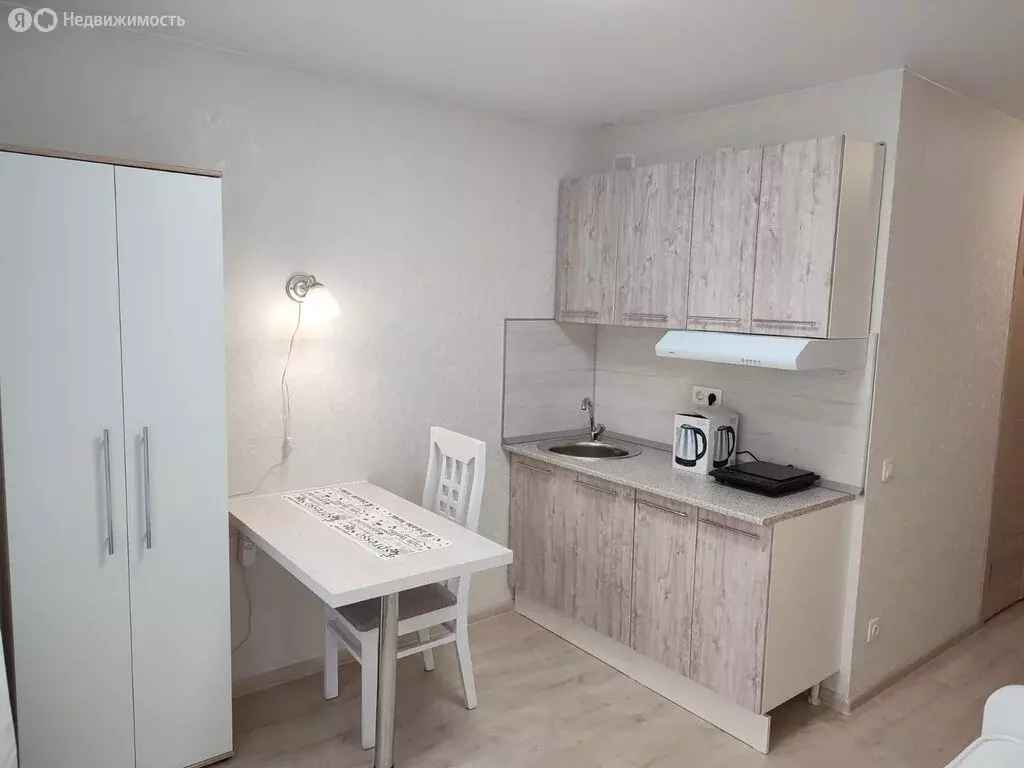 Квартира-студия: Москва, Окская улица, 28к3 (16 м) - Фото 1