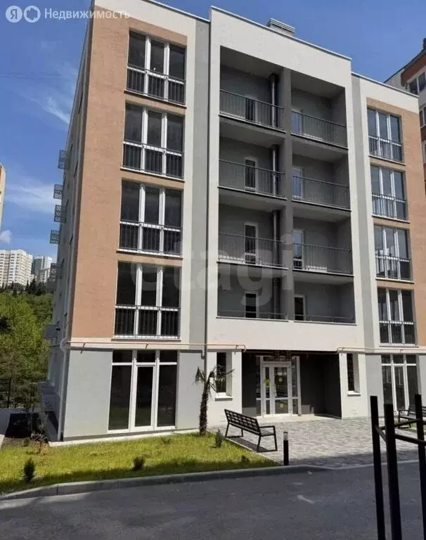 2-комнатная квартира: Ялта, улица Грибоедова, 15 (47.3 м) - Фото 1