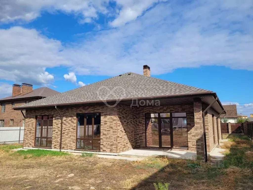 Дом в Волгоградская область, Среднеахтубинский район, Фрунзенское ... - Фото 1