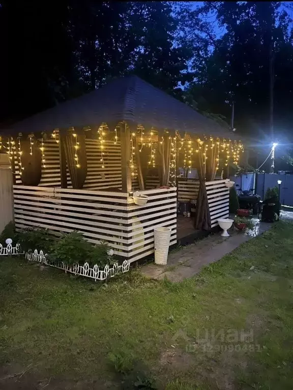 Коттедж в Ленинградская область, Луга ул. Рубиновая, 17 (183 м) - Фото 1