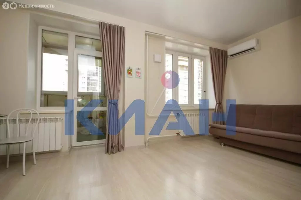 Квартира-студия: Красноярск, Взлётная улица, 7Ж (34 м) - Фото 1