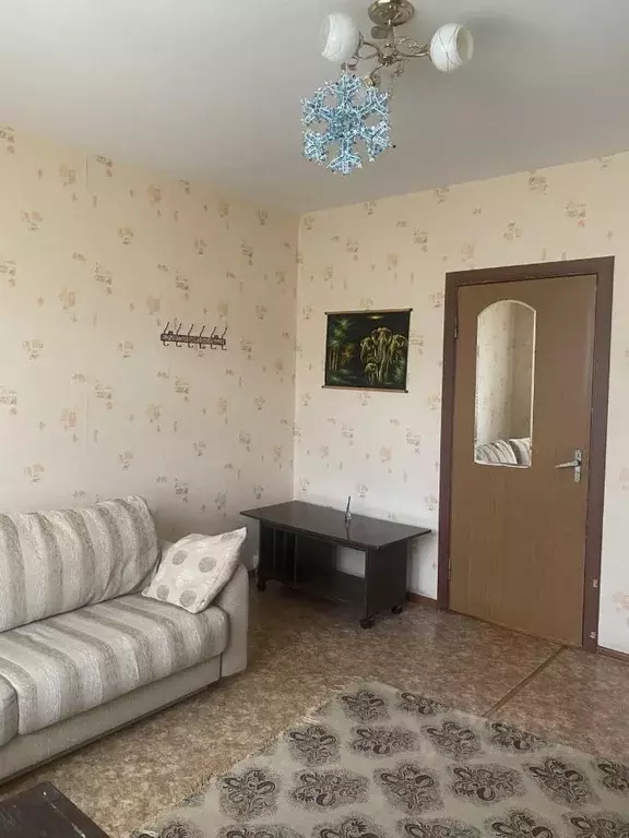 Комната Москва ул. Адмирала Лазарева, 38 (14.0 м) - Фото 1